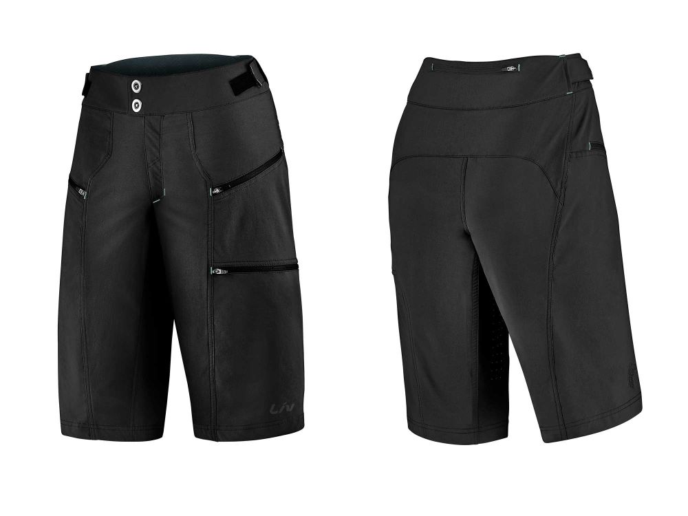 Dale energía a tus pantalones cortos largos y holgados con consejos interactivos.