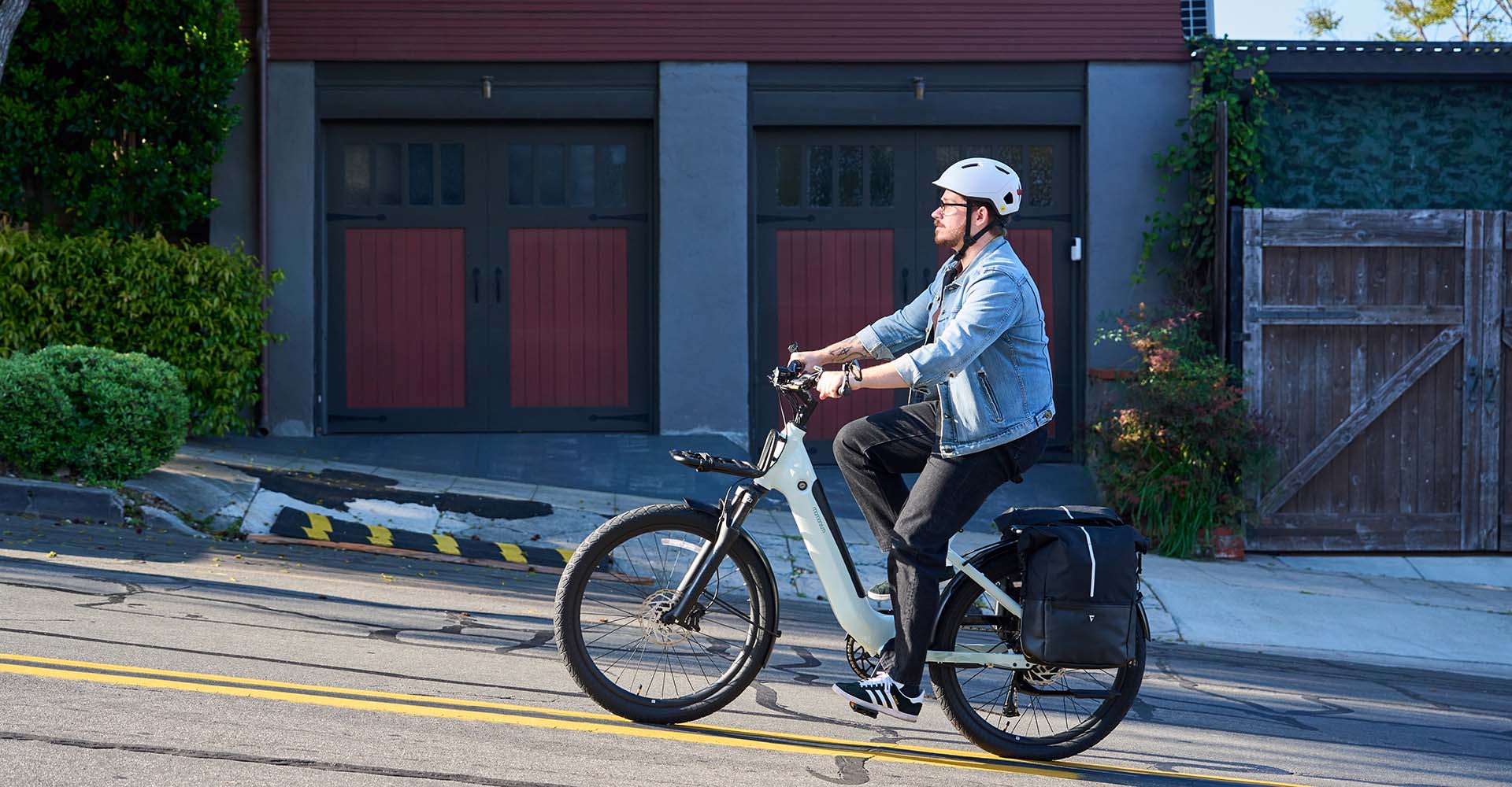 Momentum Vida E+ EX throttle e-bikes with 60Nm torque for quick standstill start