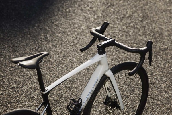 High Performance Endurance Road Bike 2024 Giant Bicycles Canada