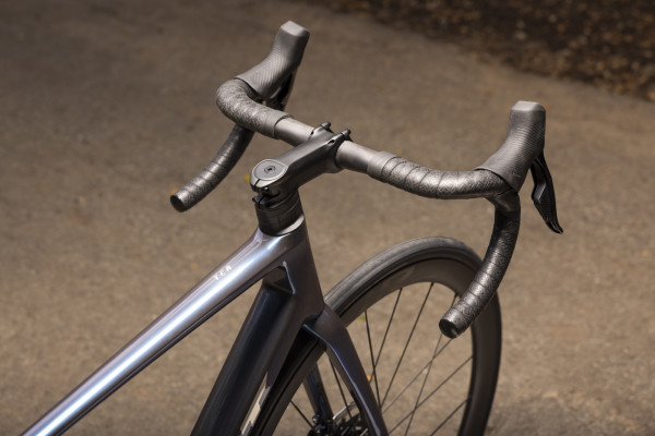 Giant TCR Advanced Pro 0 AXS 2025 – Elite Road Bike with SRAM AXS