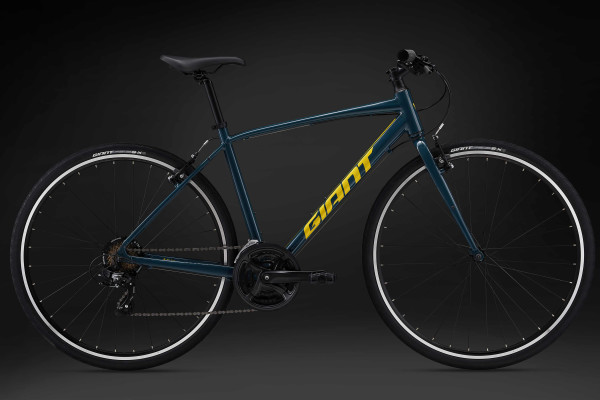 Giant ESCAPE R3 / Best selling hybrid bike rental Sports
