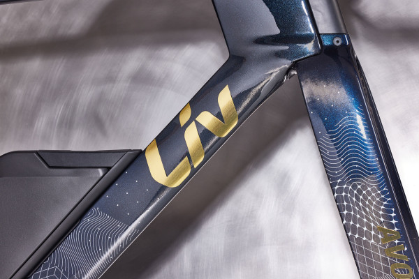 Avow Advanced SL Tri Frameset (2025) | Women Triathlon / TT bike