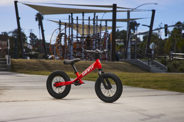 Pre 2024 First Bike bike Giant Bicycles Canada