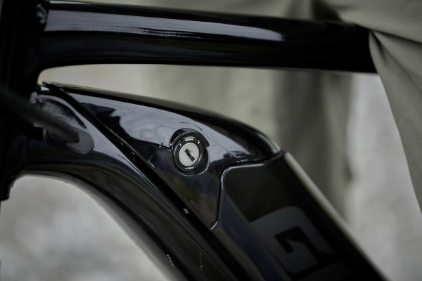 Roam E 2022 Adventure bike Giant Bicycles Australia