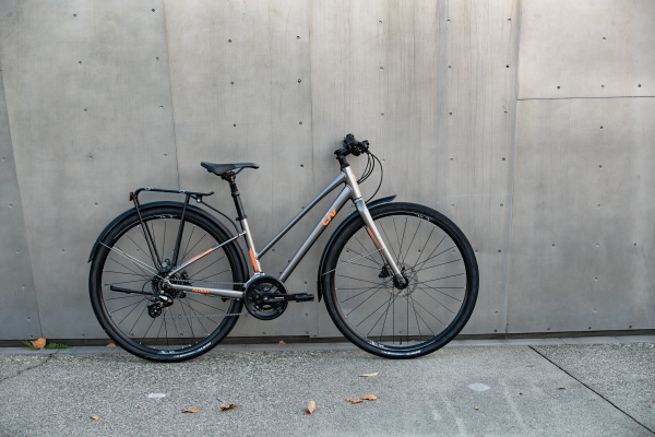 Alight Disc 2 City 2022 Women City Hybrid bike Liv Cycling UK
