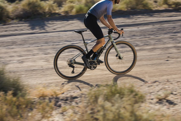 GIANT REVOLT ADVANCED2 サイズS ホイールなし 2022 GIANT Bicycles | REVOLT ADVANCED 2
