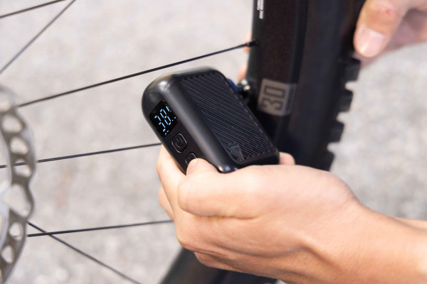 Control Go E Mini Pump | Giant Bicycles US