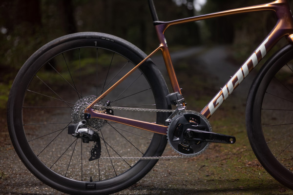 Defy Advanced Pro 1 (2025) | Endurance bike | Giant Bicycles Canada
