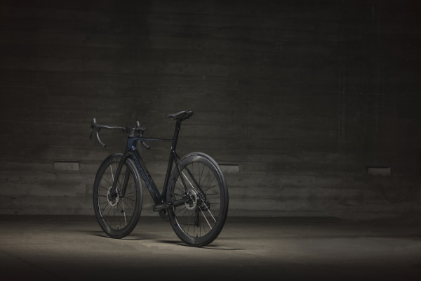 Propel Advanced SL 1 (2023) | Aero Race bike | Giant Bicycles Iceland