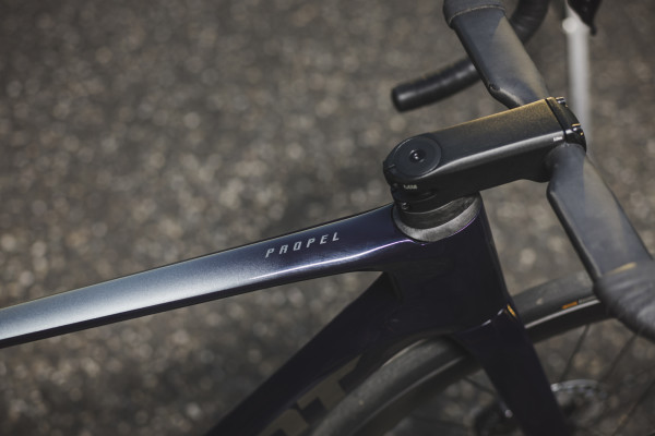 Giant propel advanced 0 di2 top