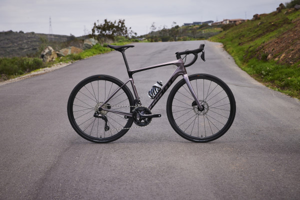 Velo de route endurance Giant Defy Advanced 1 Giant Bicycles FR
