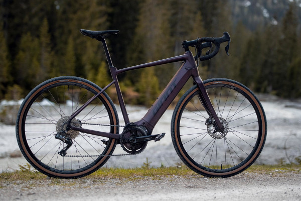 Revolt E Pro XR 2022 Gravel Fiets Giant Bicycles Nederland
