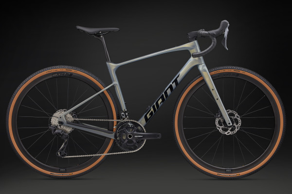 24-25モデル REVOLT SUPER LIGHT FRAME 24-25モデル REVOLT SUPER LIGHT FRAME 24-25モデル REVOLT