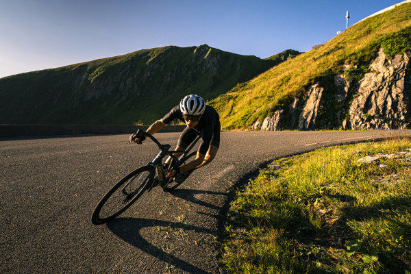 Giant Defy Advanced SL 0 Ultimate Endurance Road Bike for Performance and Comfort Giant Bicycles Canada