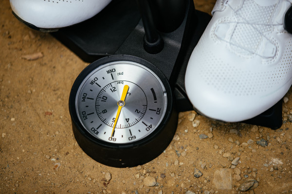 Liv Control Tower 2 Floor Pump Liv Cycling Italia