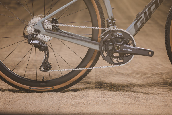 GIANT REVOLT ADVANCED2 サイズS ホイールなし Revolt Advanced 2 (2025) | Gravel bike | Giant Bicycles US