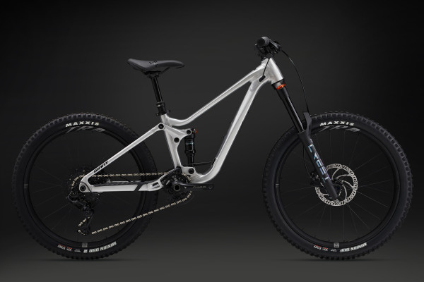 Faith 24 (2025) | Trail bike | Giant Bicycles Japan 日本