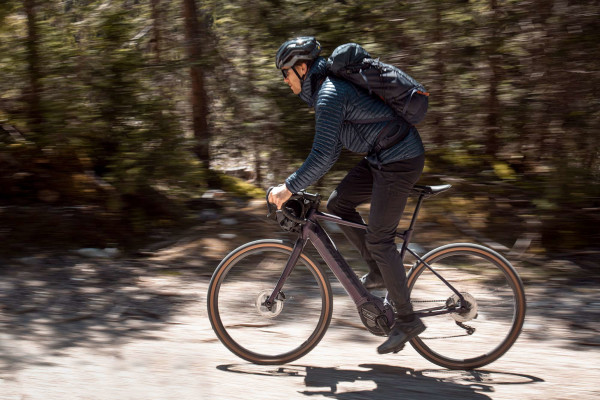 With its long-lasting power, smooth ride quality and durable build, the Revolt E+ is designed to help riders of all levels extend their adventures, riding farther and faster with confidence and control. Andreas Vigl photo