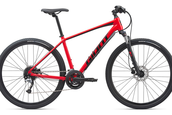 The 2020 Roam Disc 2 in pure red features a lightweight ALUXX frame and Giant Sport Comfort saddle. Availability varies by country.
