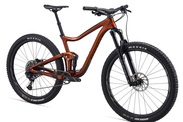 Angle photo of the 2020 Trance Advanced Pro 29 2. Availability varies by country. 
