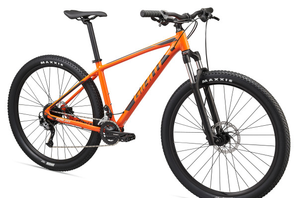 Angle photo of the Orange 2020 Talon 29 2. Availability varies by country.	
