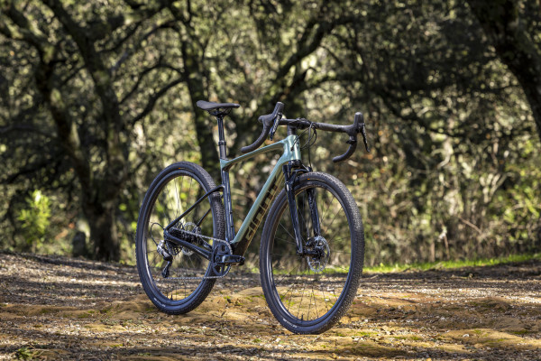 Velo gravel Giant Revolt X Advanced Pro 2 Giant Bicycles FR
