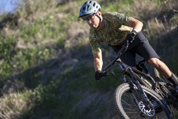 Giant mountain bike clothing on sale