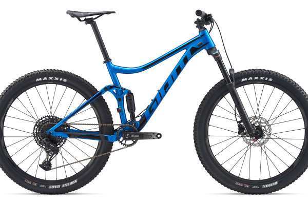 The 2020 Stance 2 in Metallic Blue / Black. Availability varies by country.	