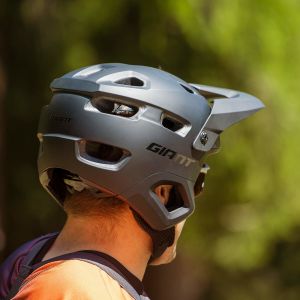 Realm MIPS Helmet