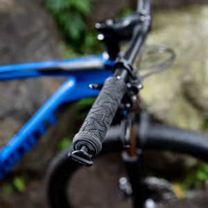 Giant handlebar end caps top