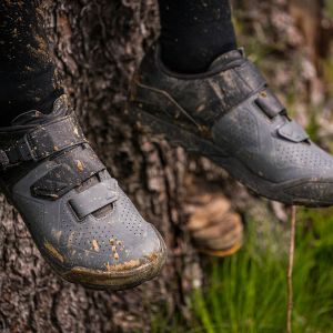 mountain biking shoes