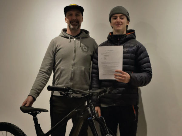Lief Rodgers extends contract with Giant Canada Off-Road Team for 2023