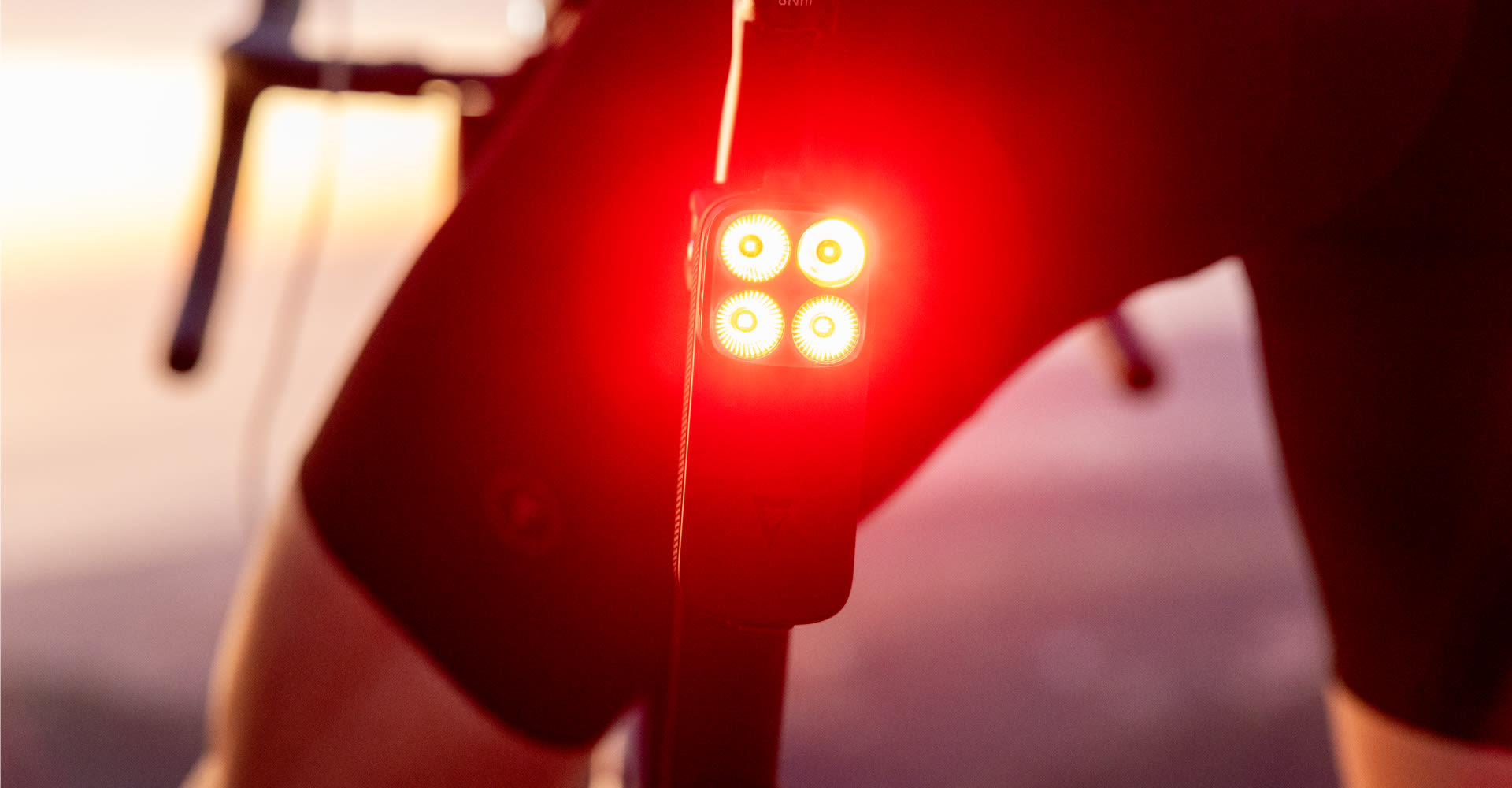 Recon+ TL 300 R | Smart Radar Bicycle Tail Light | Giant Bicycles US