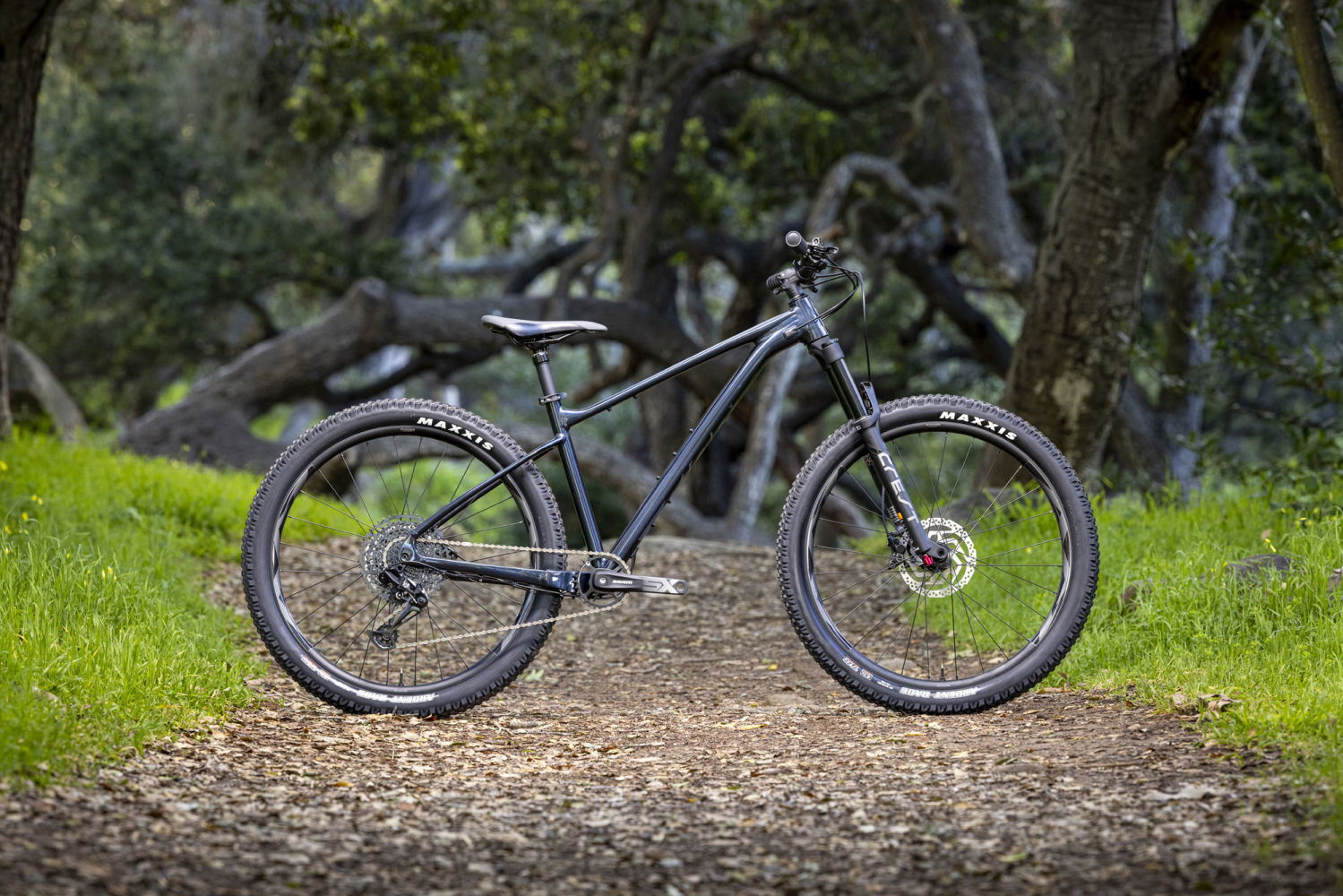 Fathom 1 2023 bike Giant Bicycles UK