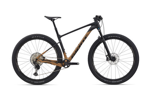 ジャイアントのカーボンフレームマウンテンバイク です。 GT ジーティー 2025年モデル SENSOR CARBON FRAME センサー