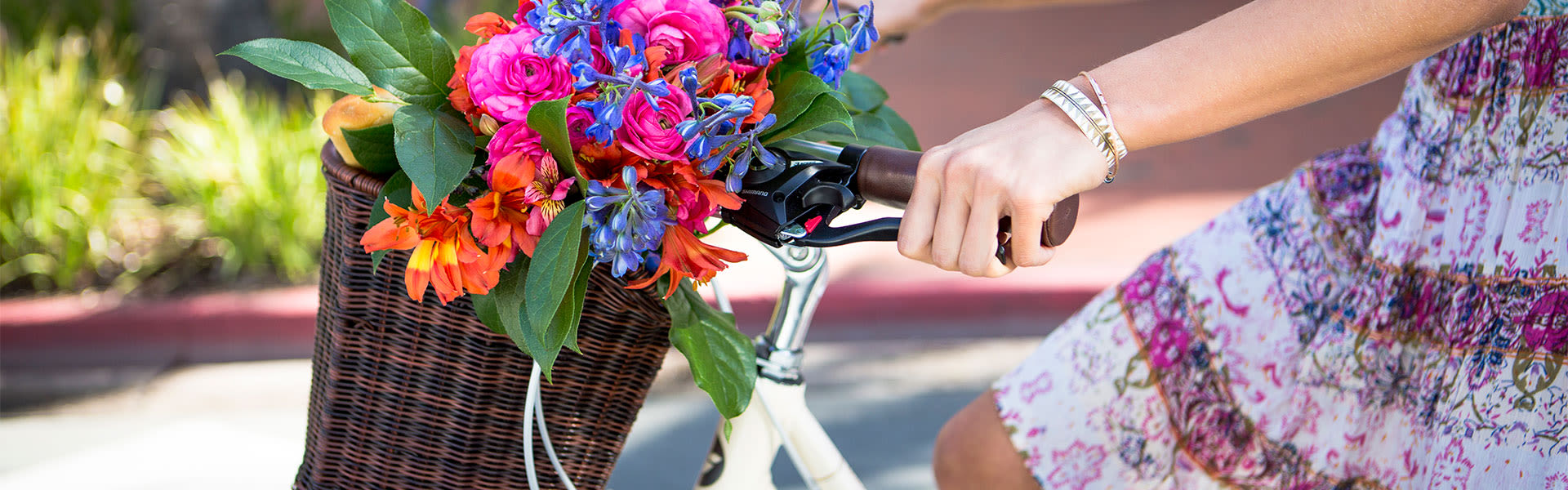 Attach basket to online bike