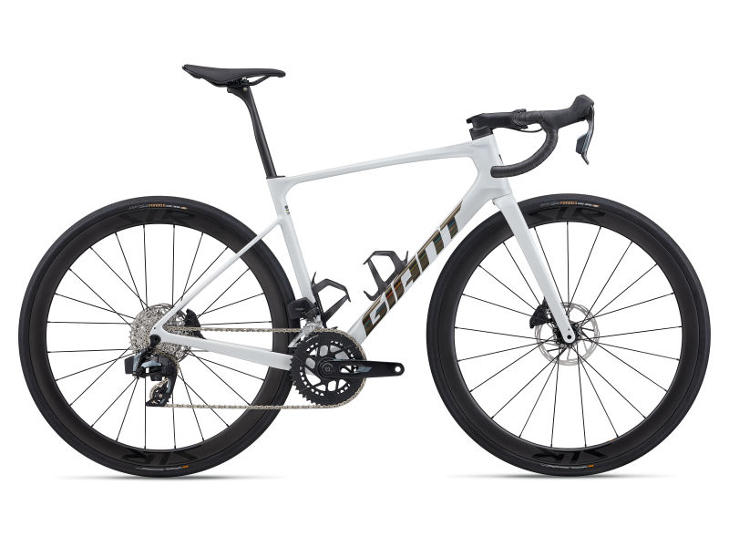 DEFY ADVANCED PRO 1　2022年モデル GIANT DEFY ADVANCED PRO 1 2022年モデル – スポーツサイクル