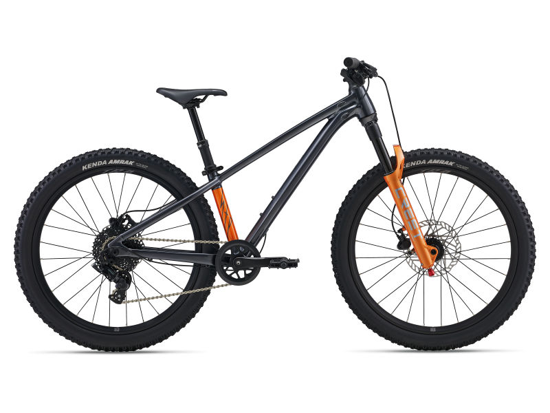 STP 24 (2026) | Dirt Jumper bike | Giant Bicycles US