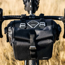 H2Pro Accessories Bag | Giant Bicycles Japan 日本