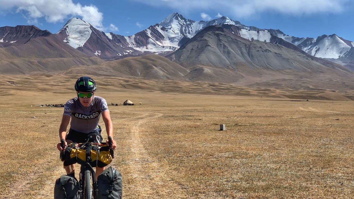 Giant ambassador Josh Reid rides from Asia to the UK