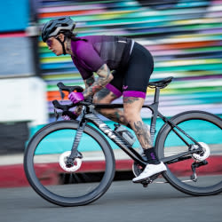 EnviLiv Advanced 2 (2024) | Women Aero Race bike | Liv