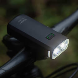 GIANT RECON HL1800 USB充電 防水 サイクルライト Headlight review: The Giant Recon HL 1800 – BikePortland