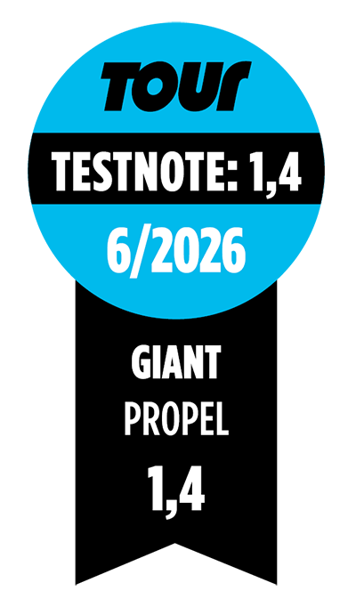 Note 1,4 im TOUR Magazin: Das Giant Propel Advanced SL überzeugt im Test und wird als „wohl bestes Racebike der Welt“ beschrieben.