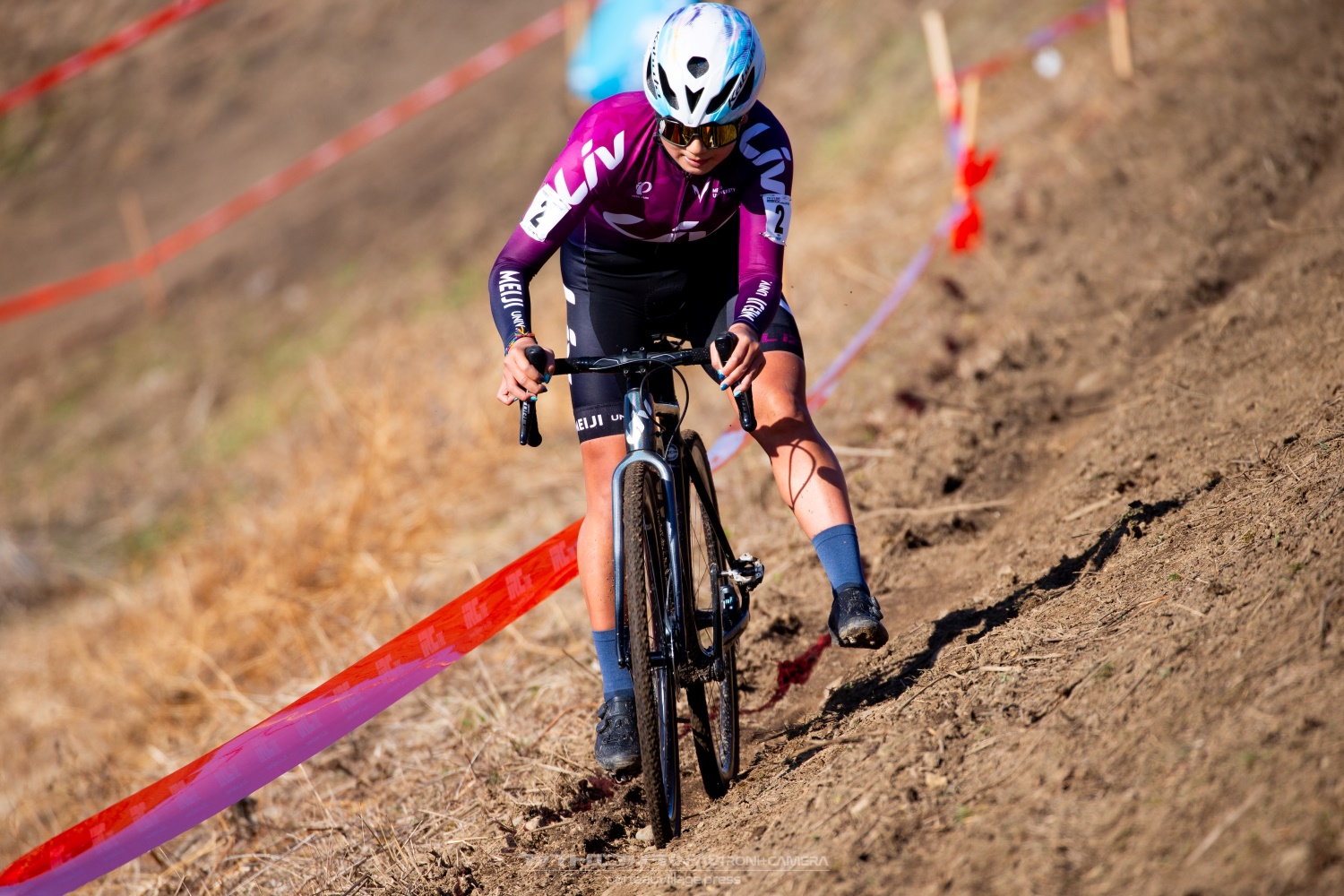 渡部選手がJCXシリーズ第8戦で今季初優勝 世界選に向けて弾み | Liv