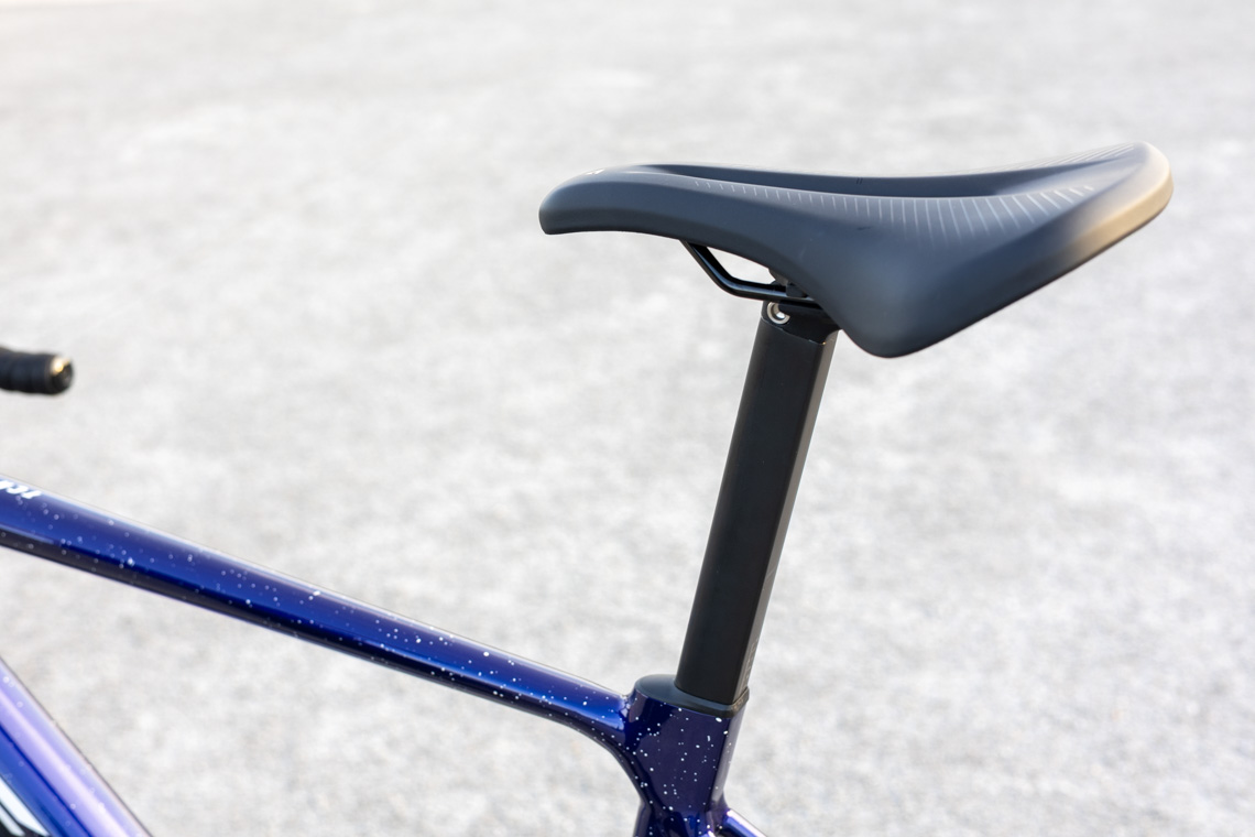 レース志向の高性能アルミロードバイク「TCR SLR」登場 | Giant