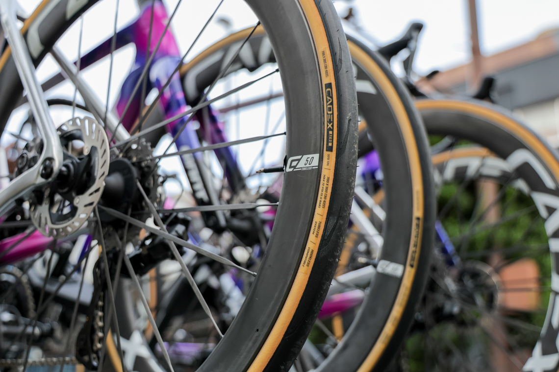 バイクチェック：TEAM JAYCO ALULAが駆るPROPEL ADVANCED SL | Giant