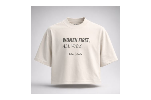 Liv T-Shirt Women first. All Ways.