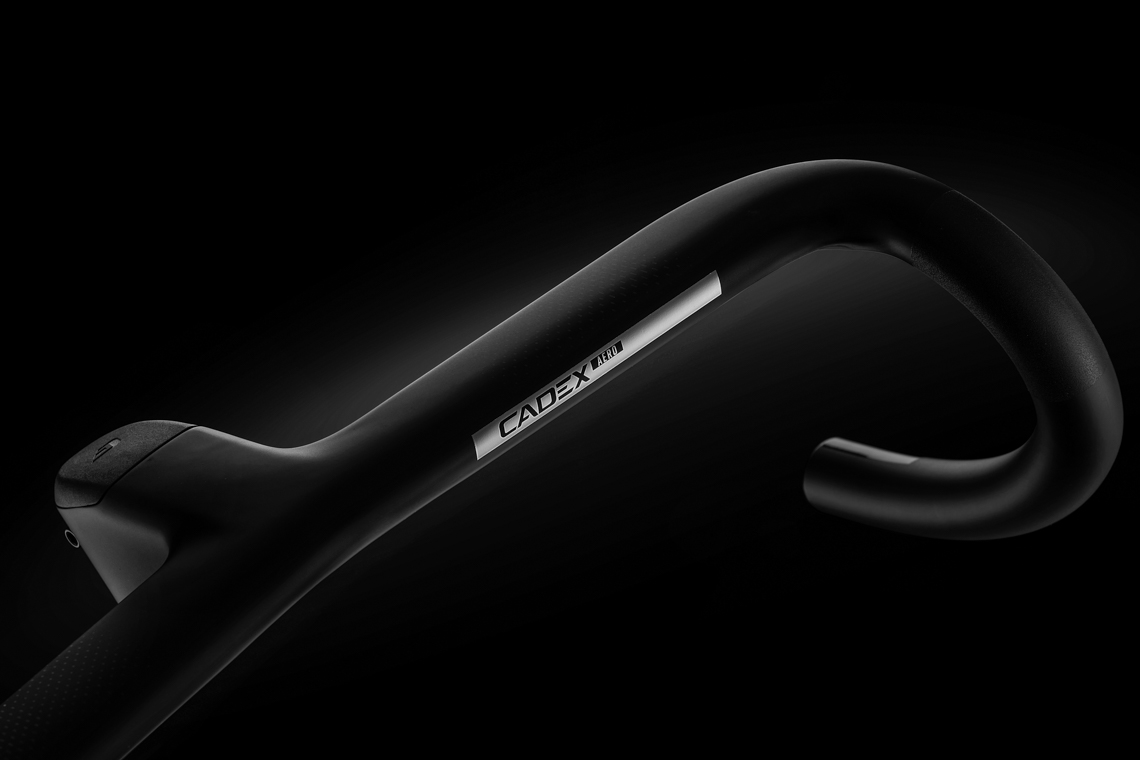 新型 CADEX AERO INTEGRATED HANDLEBAR 登場 より軽量かつエアロに進化