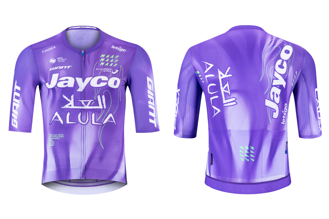 Team Jayco AlUlaチームキット、夏用軽量ジャージVECTRAなどGEAR新製品