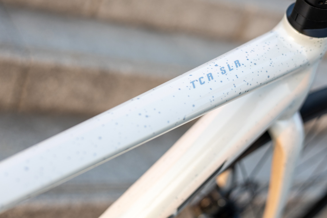 レース志向の高性能アルミロードバイク「TCR SLR」登場 | Giant